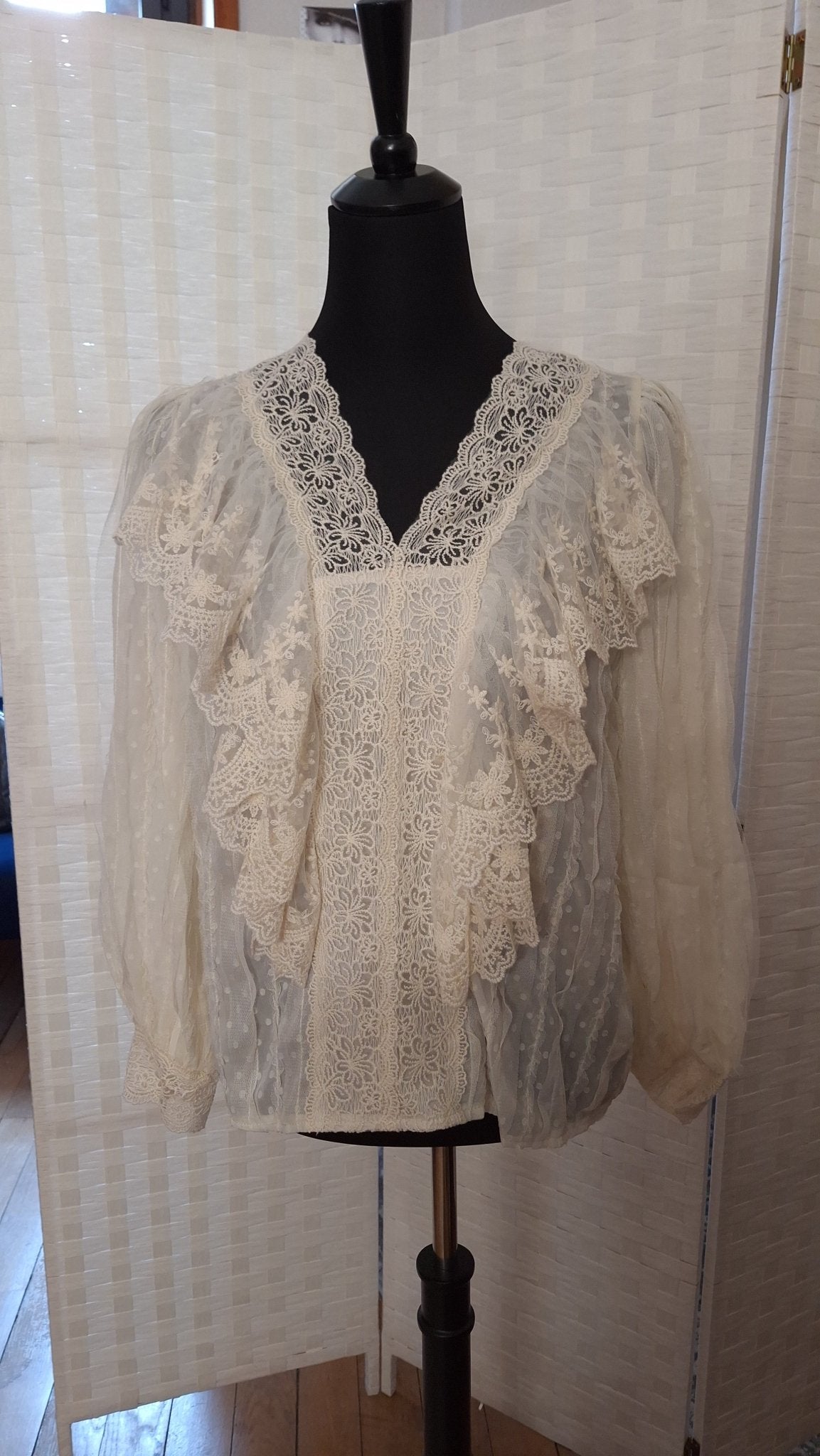 blouse en dentelle élégante